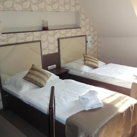 Tulipan Panzio 3* Komárom