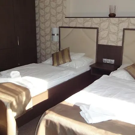 Tulipan Panzio 3* Komárom