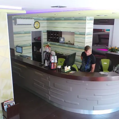 Tulipan Panzio 3* Komárom