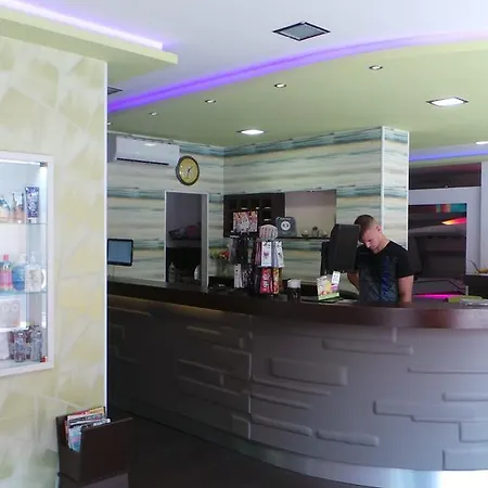 Tulipan Panzio فندق مبيت وإفطار