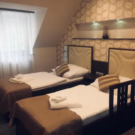 Tulipan Panzio Komárom