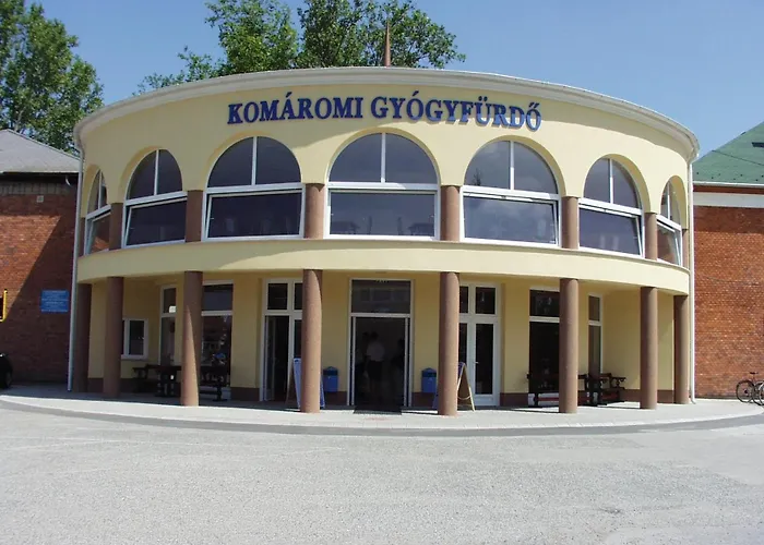 Tulipan Panzio Nocleg ze śniadaniem Komárom