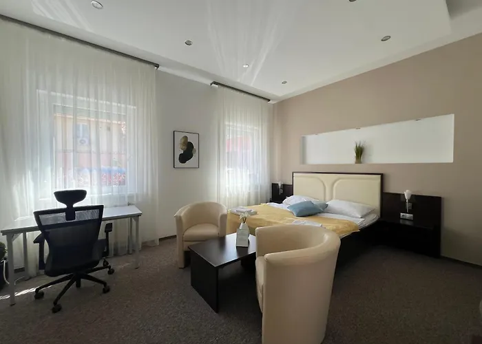 Tulipan Panzio Bed & Breakfast Komarom